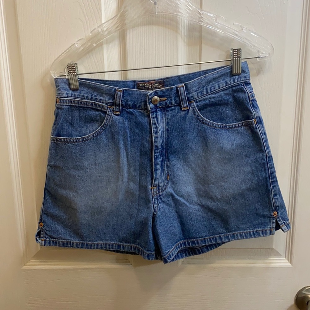 Gap jean shorts light weight size 10